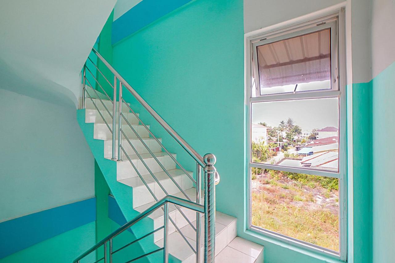 Oyo 90637 Rumah Ni Karo Medan Buitenkant foto